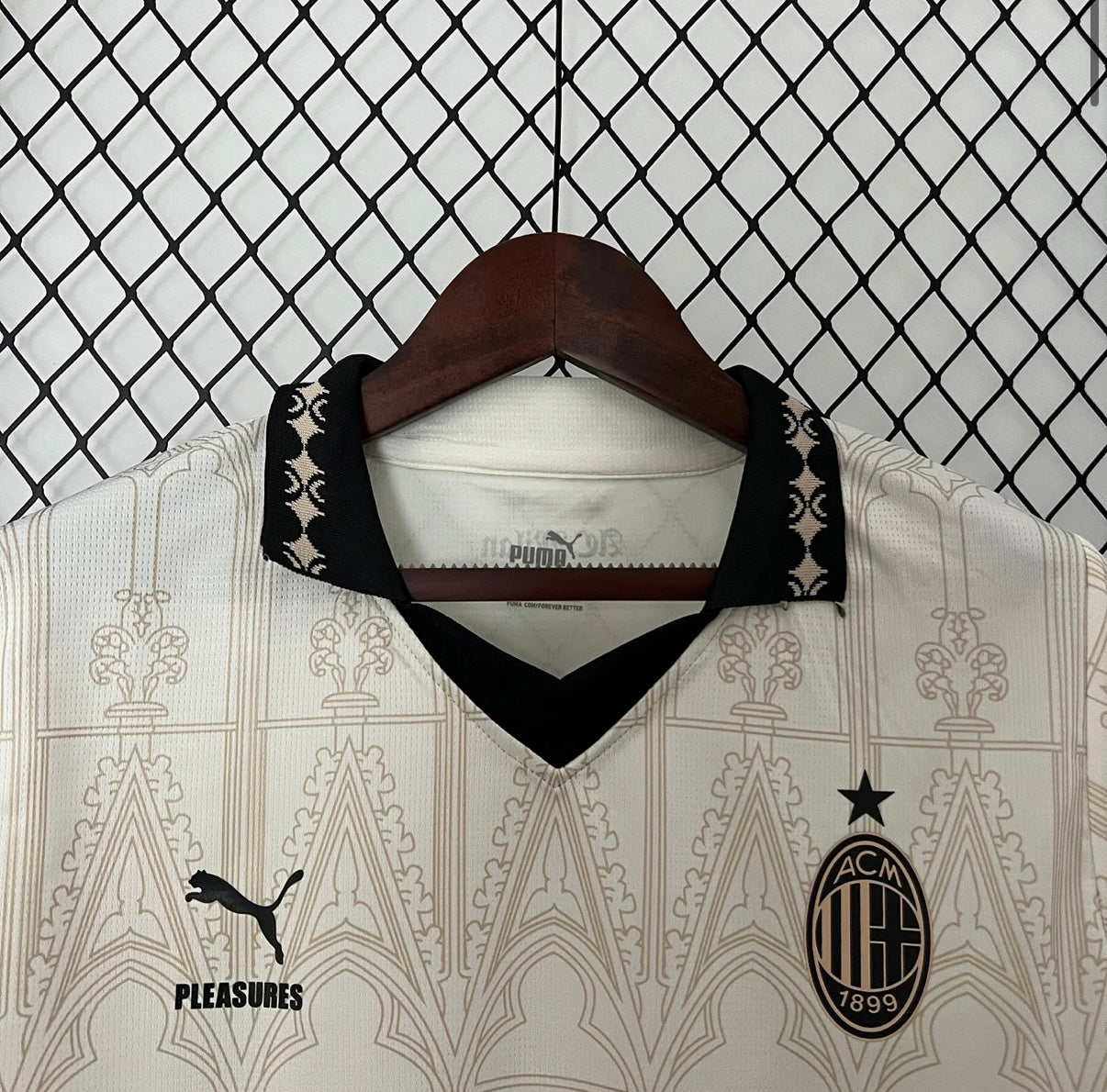 AC Milan x Pleasures maillot foot Blanc 2024 2025